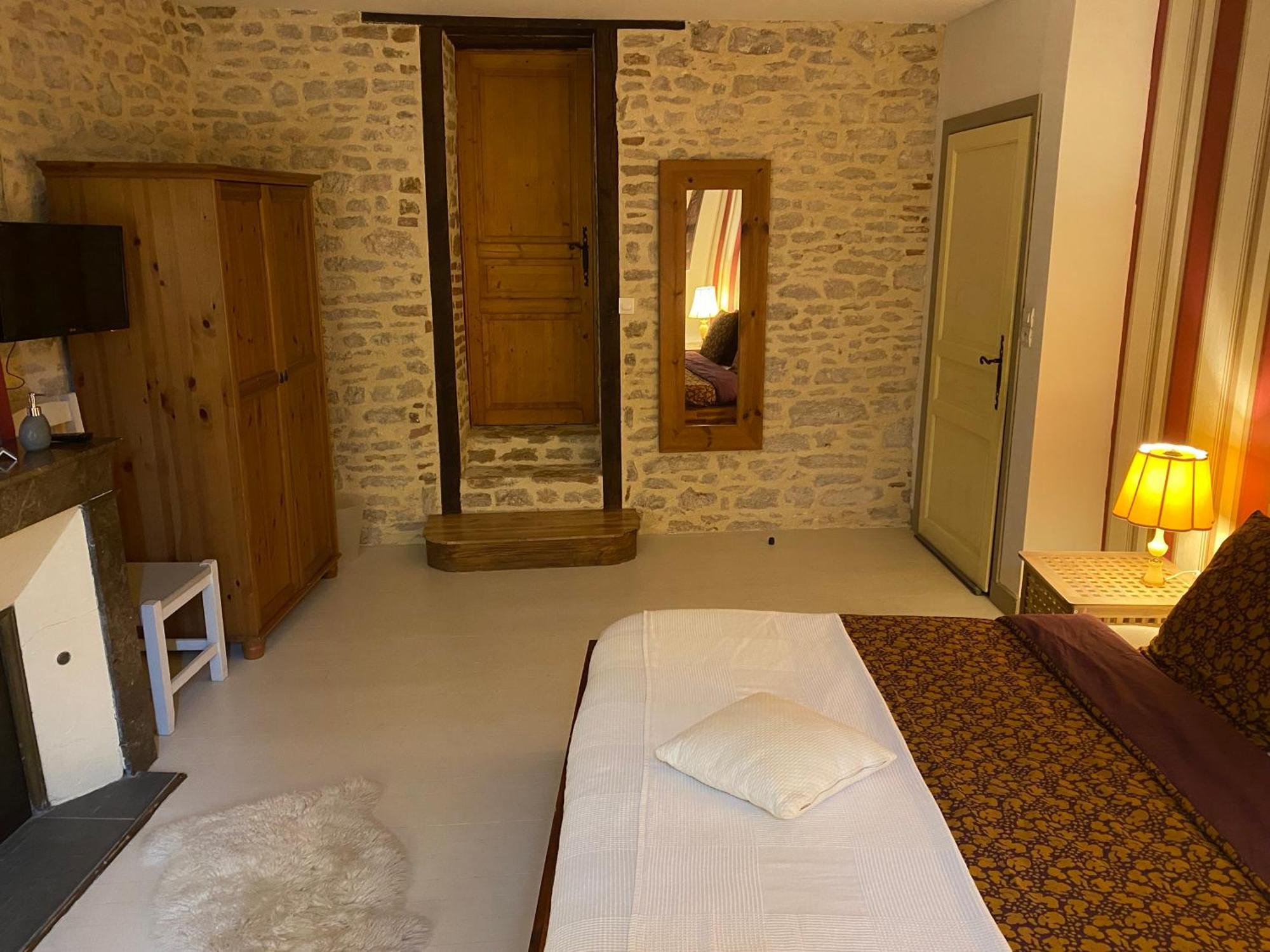 Chambre D'Hotes Les 3 Cochons D'Olt Arcambal Экстерьер фото